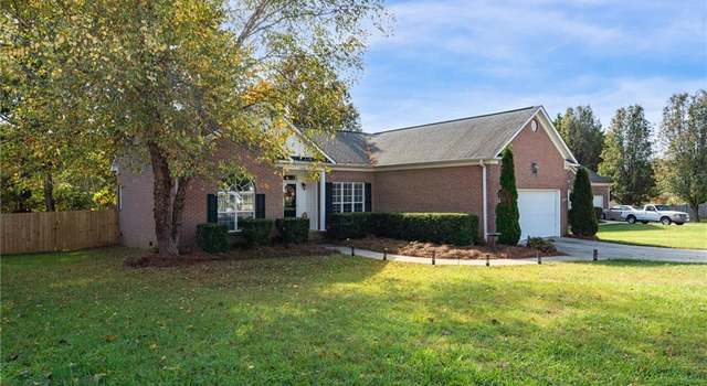 Photo of 3856 Tanyard Mill Ct, High Point, NC 27265