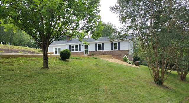 Photo of 251 Marshall Farm Rd, Mount Airy, NC 27030