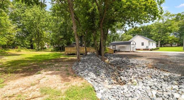 Photo of 816 Barnes St, Reidsville, NC 27320