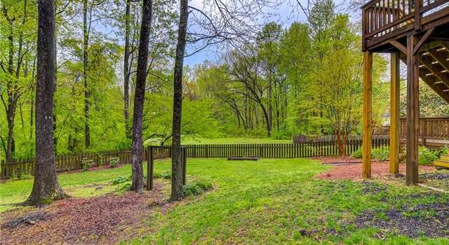 Photo of 5526 Cobble Glen Ct, Greensboro, NC 27407