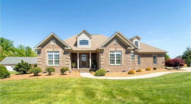 Photo of 2181 Walnut Crossing Run, Yadkinville, NC 27055