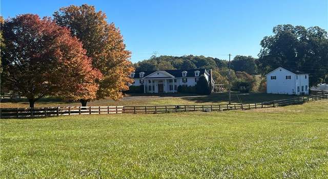 Photo of 4416 Holly Springs Rd, East Bend, NC 27018