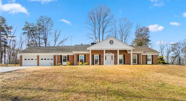 Photo of 620 Meadowland Rd, Kernersville, NC 27284