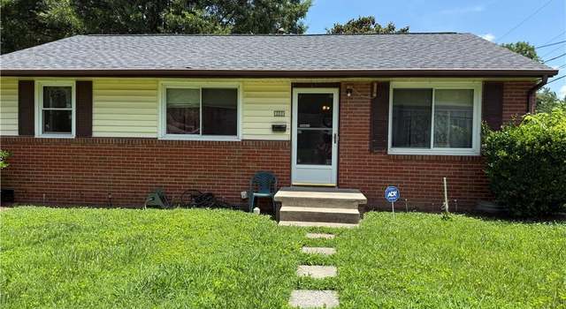 Photo of 1611 Willow Rd, Greensboro, NC 27401