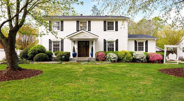 Photo of 3425 Glouchester Ln, Greensboro, NC 27410