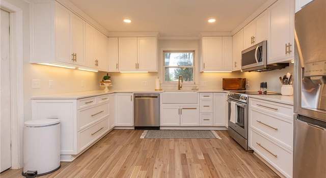 Photo of 6867 Colonial Club Dr, Thomasville, NC 27360