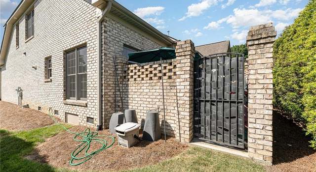 Photo of 2605 Southern Gates Dr, Greensboro, NC 27410