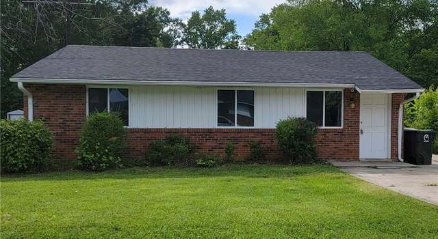 Photo of 2410 Madre Pl, Greensboro, NC 27406