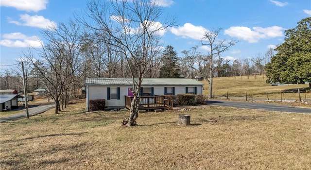 Photo of 889 N Franklin Rd, Mount Airy, NC 27030