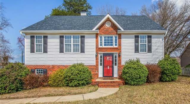 Photo of 5895 Summer Trace Ln, Winston-salem, NC 27105