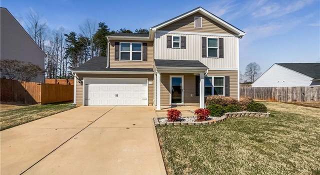 Photo of 130 Calhoun Pl, Burlington, NC 27217