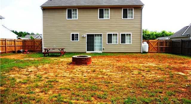 Photo of 3744 Foxton Dr, Winston Salem, NC 27105