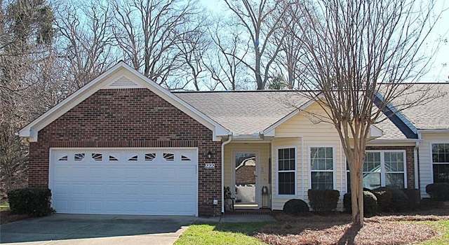 Photo of 222 Miller Pointe Cir, Winston-salem, NC 27106