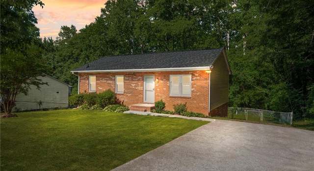 Photo of 500 Heatherton Ln, Rural Hall, NC 27045