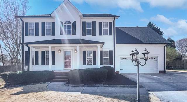Photo of 3604 Oak Field Ct, High Point, NC 27265