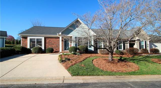 Photo of 5007 Heathridge Ter, Greensboro, NC 27410
