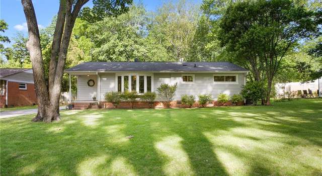 Photo of 2909 Shamrock Dr, Greensboro, NC 27408