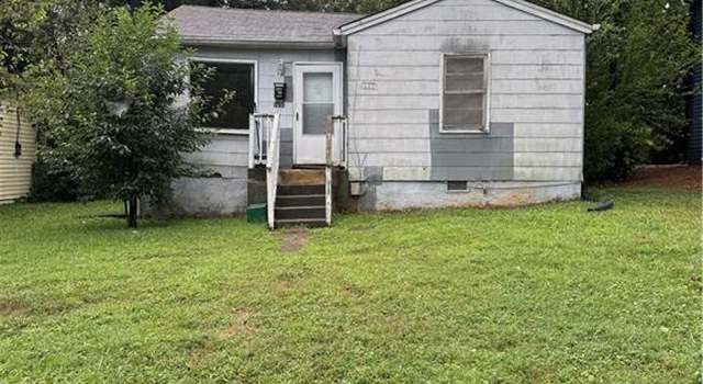 Photo of 1632 Ashley School Cir, Winston Salem, NC 27105