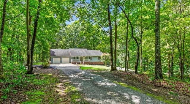 Photo of 1122 Red Oak Dr, Walnut Cove, NC 27052