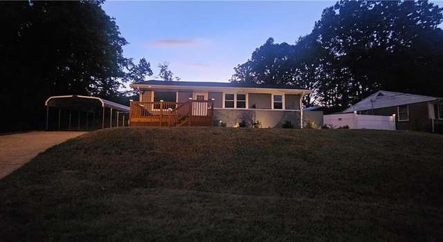 Photo of 3021 Carr Ct, Winston-salem, NC 27105