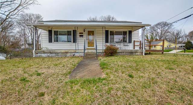 Photo of 1002 Merritt Dr, Greensboro, NC 27407