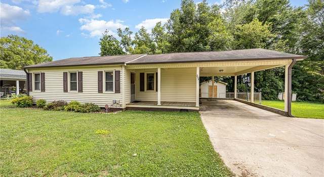 Photo of 208 Maple St, Yadkinville, NC 27055