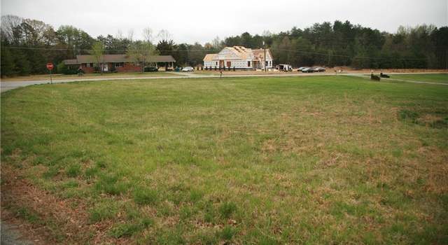 Photo of 510 Bunker Hill Rd S, Colfax, NC 27235