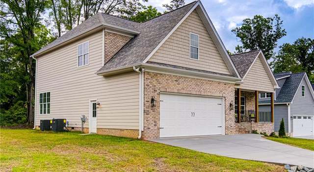 Photo of 4611 Johnson Creek Ct, Clemmons, NC 27012