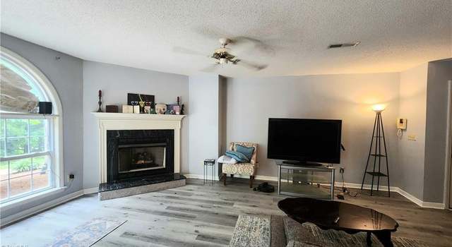 Photo of 3638 Morris Farm Dr Unit 1C, Greensboro, NC 27409