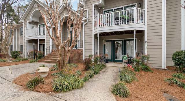 Photo of 3701 1A Cotswold Ter, Greensboro, NC 27410