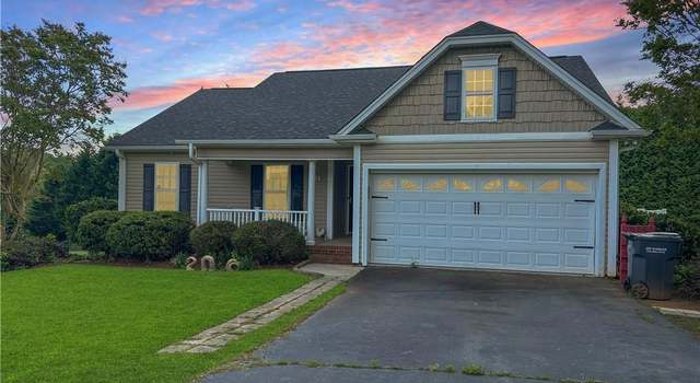 Photo of 816 Ridge View Ter, Rural Hall, NC 27045