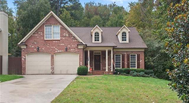 Photo of 5003 Bluff Run Dr, Greensboro, NC 27455