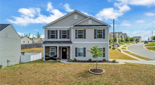 Photo of 1329 Aurora Glen Dr, Rural Hall, NC 27045