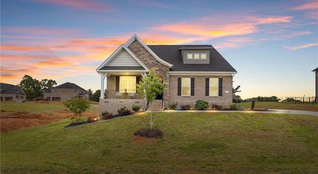 Photo of 8117 Back Nine Dr, Stokesdale, NC 27357