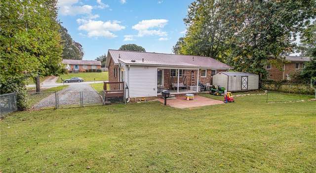 Photo of 2825 Westchester Dr, Burlington, NC 27217