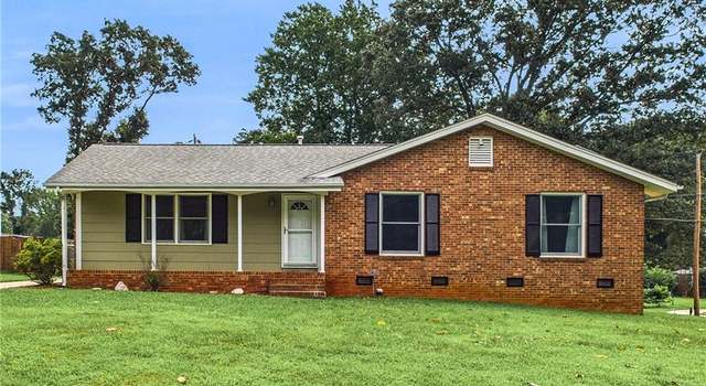 Photo of 4127 Summerglen Dr, Greensboro, NC 27406