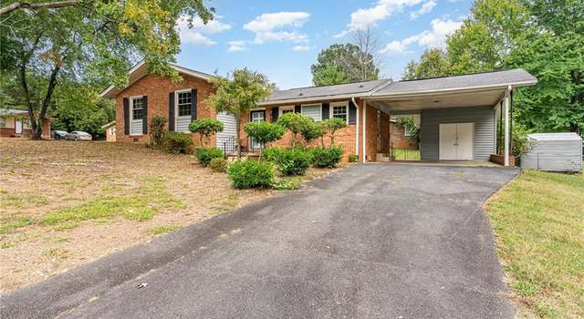 Photo of 2325 Blecker Dr, Winston Salem, NC 27107