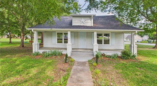 Photo of 301 5th Ave, Mayodan, NC 27027