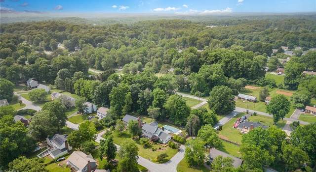 Photo of 2033 Heidelbury Dr, Winston Salem, NC 27106