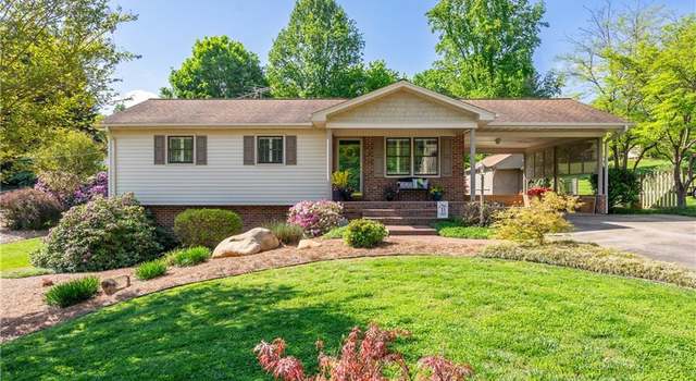 Photo of 104 East St, Jonesville, NC 28642