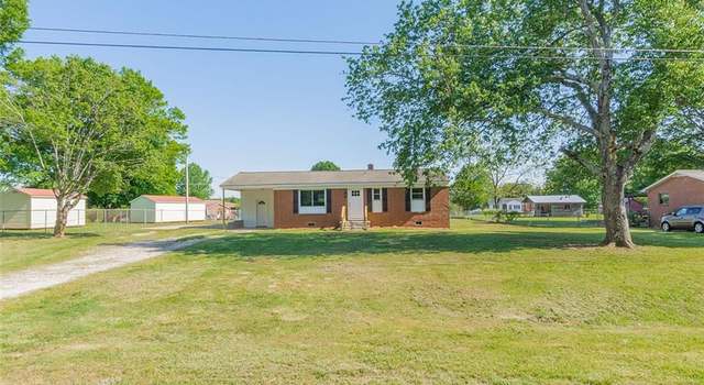 Photo of 157 Front St, Lexington, NC 27295