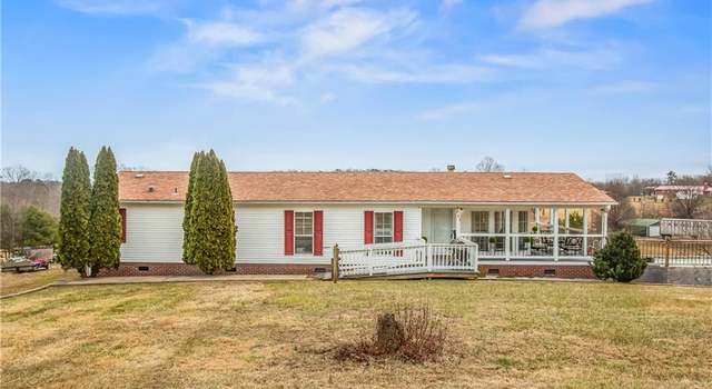 Photo of 152 Tanner Cove Ln, Ararat, NC 27007