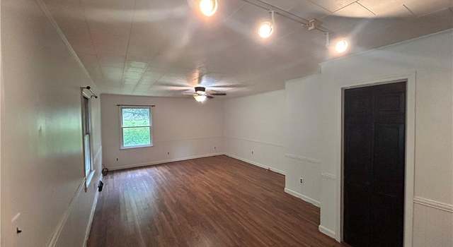Photo of 294 Blue Ridge Ave, Elkin, NC 28621