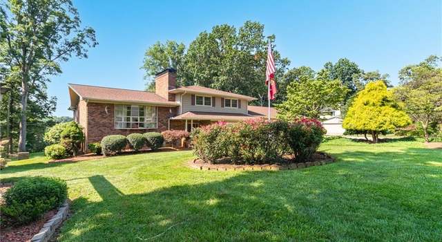Photo of 394 Forest Oaks Dr, Dobson, NC 27017