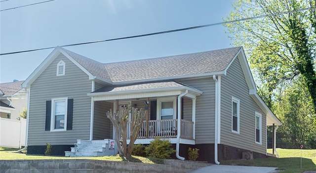 Photo of 304 Broad St, Mount Airy, NC 27030