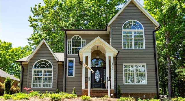 Photo of 2122 Hawthorne Ln, Wilkesboro, NC 28697