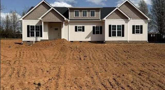 Photo of 124 Broken Arrow Dr, Ararat, NC 27007