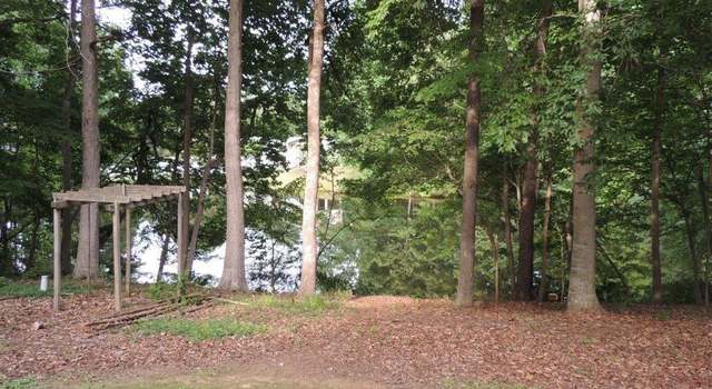 Photo of 4207 Lake Cliff Dr, Clemmons, NC 27012