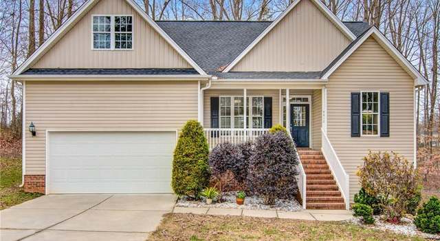 Photo of 5412 Wood Leaf Dr, Greensboro, NC 27406