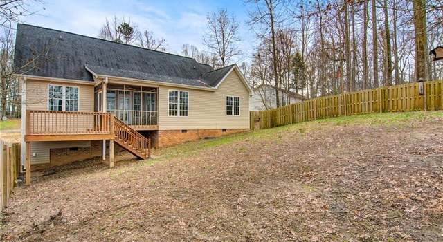Photo of 5412 Wood Leaf Dr, Greensboro, NC 27406